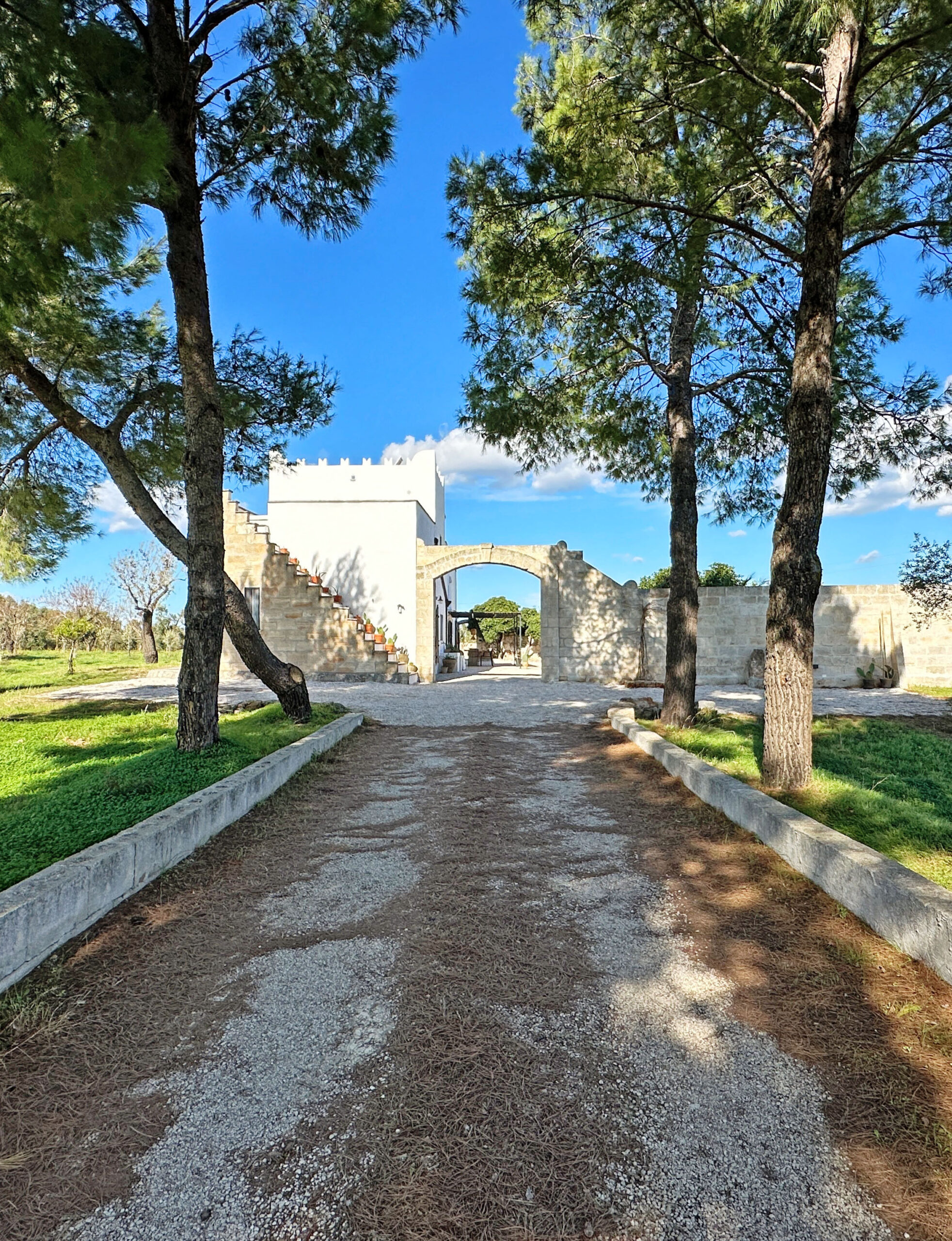 The gateway to Masseria ai Pini